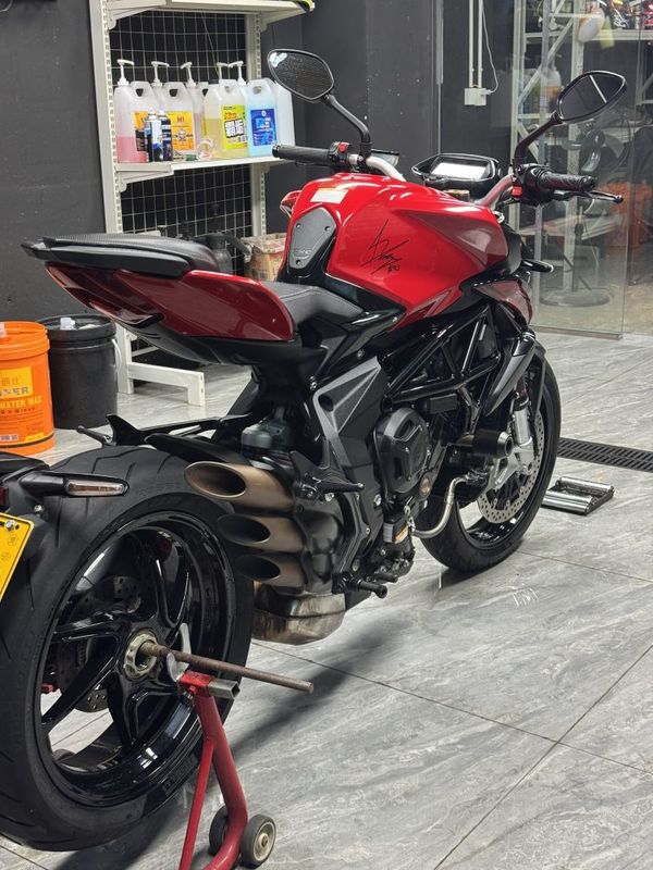 二手奥古斯塔Brutale 800