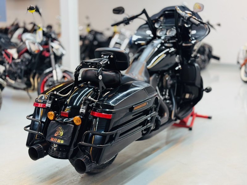 二手哈雷戴维森公路滑翔 Road Glide