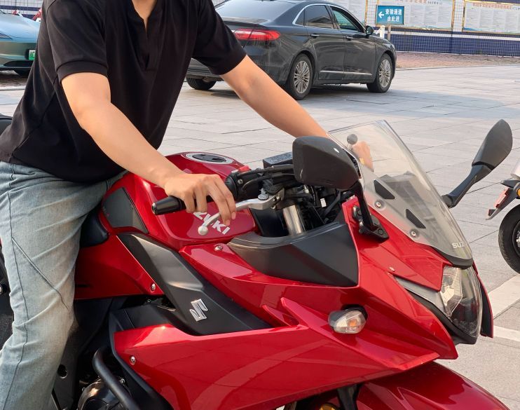 二手豪爵铃木GSX250R