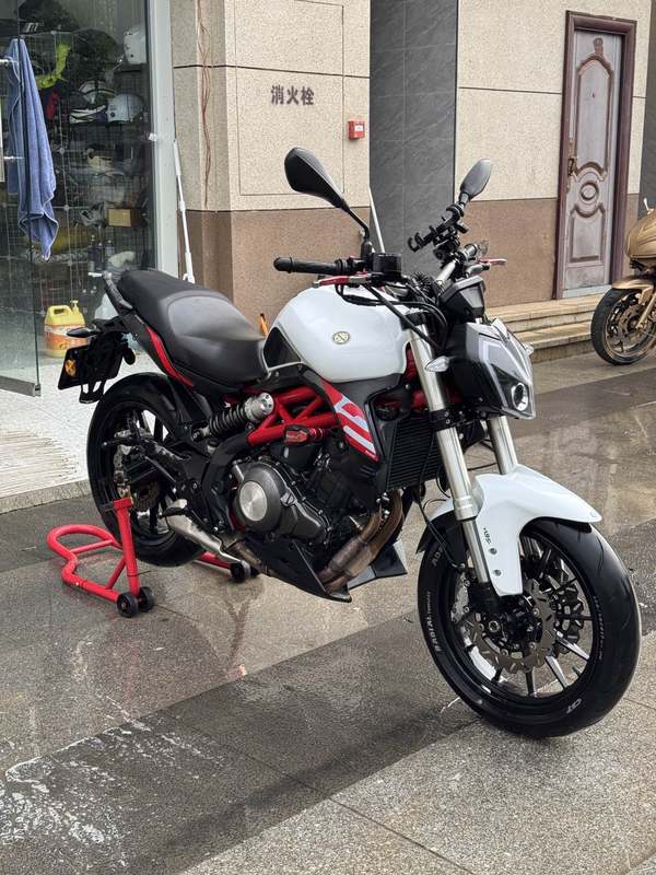 二手贝纳利蓝宝龙 BN302S