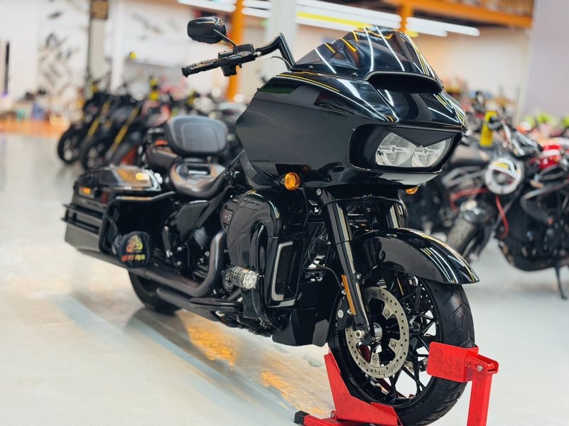 二手哈雷戴维森公路滑翔 Road Glide