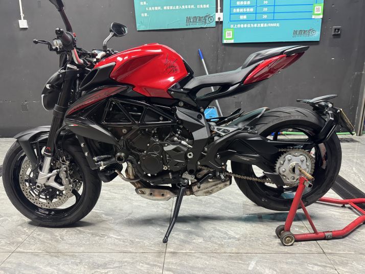 二手奥古斯塔Brutale 800