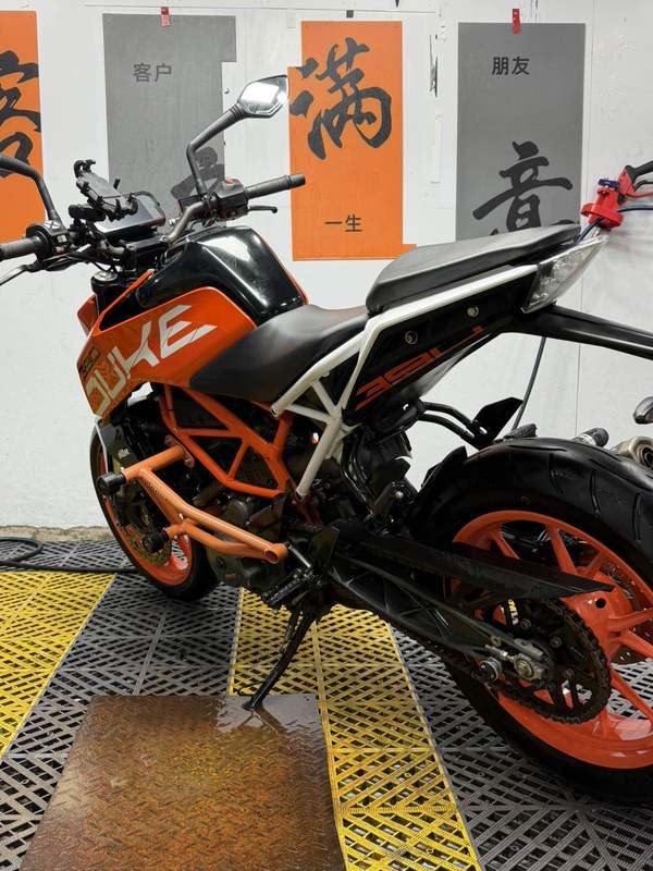 二手KTMR2R390 Duke