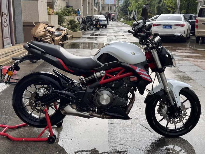 二手贝纳利蓝宝龙 BN302S