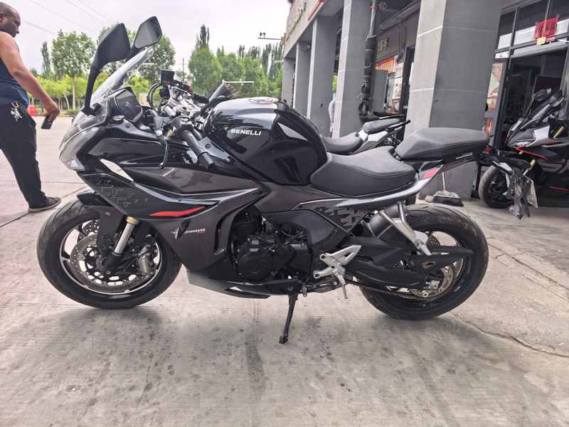 二手贝纳利龙卷风 Tornado 552R