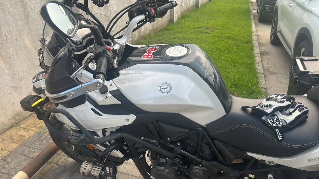 二手贝纳利金鹏 TRK502