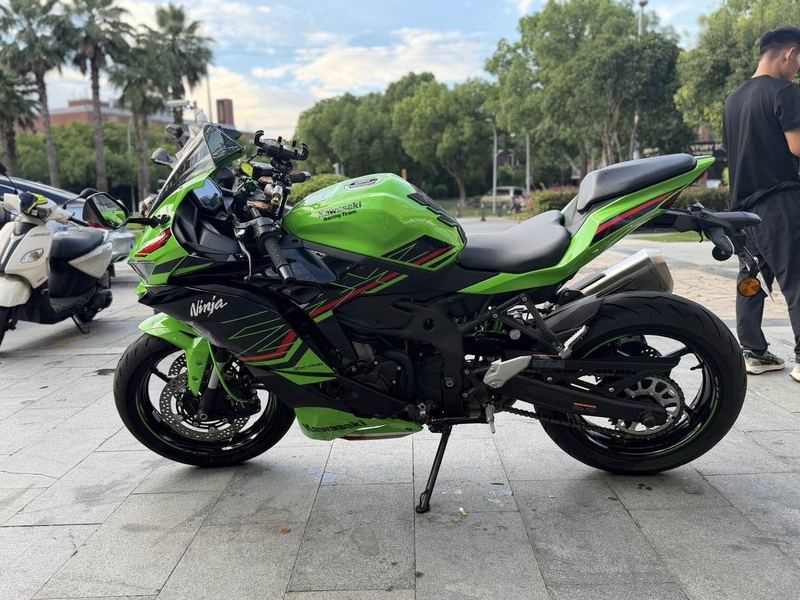 二手川崎ZX-4R