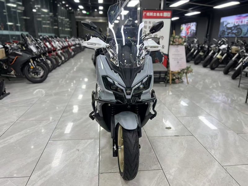 二手三阳哈士奇 Husky ADV300
