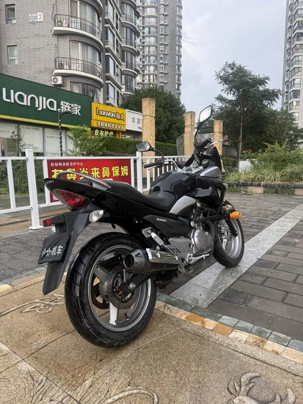 二手豪爵铃木骊驰 GW 250F