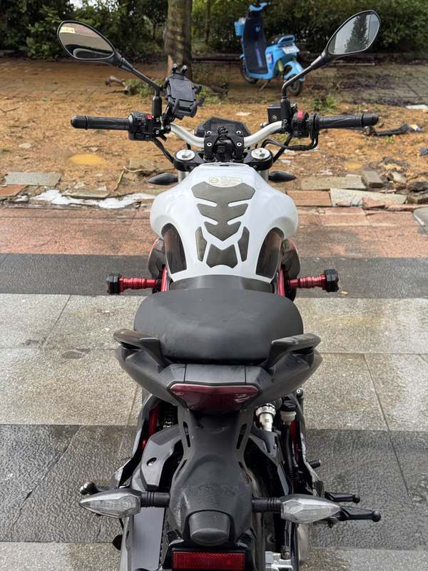 二手贝纳利蓝宝龙 BN302S