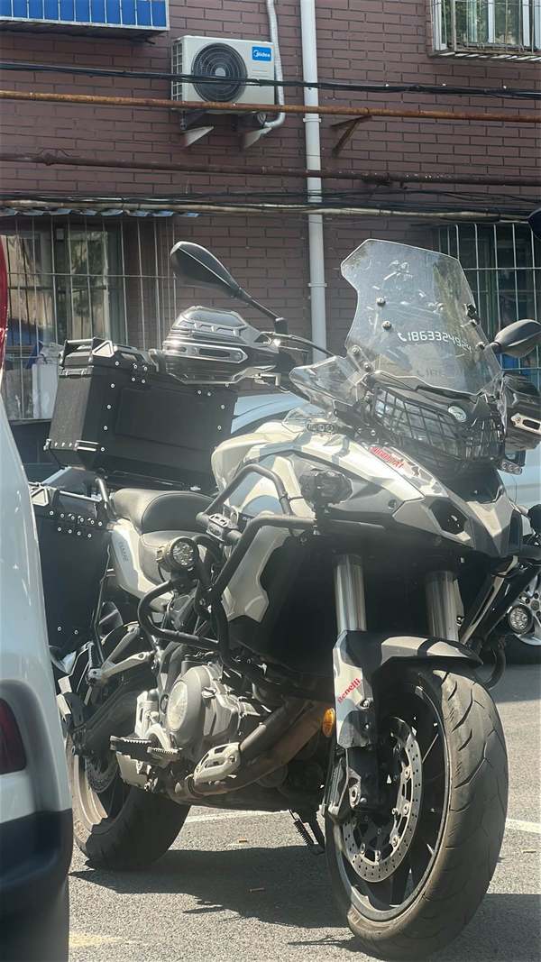 二手贝纳利金鹏 TRK502