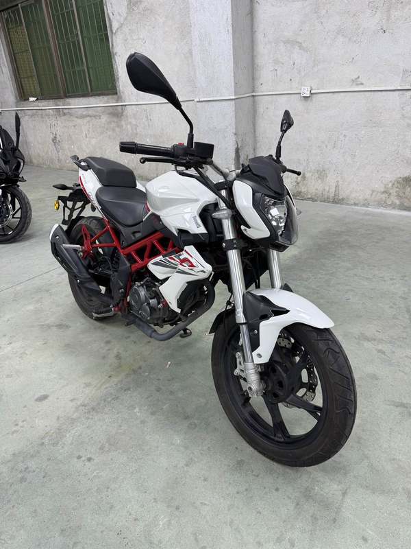 二手贝纳利红宝龙 TNT150i