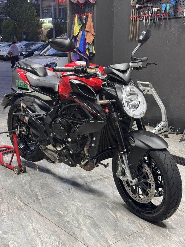 二手奥古斯塔Brutale 800