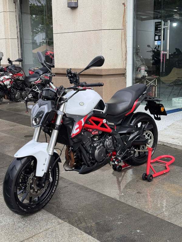 二手贝纳利蓝宝龙 BN302S