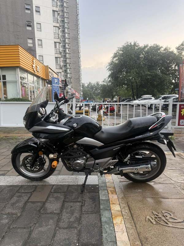 二手豪爵铃木骊驰 GW 250F