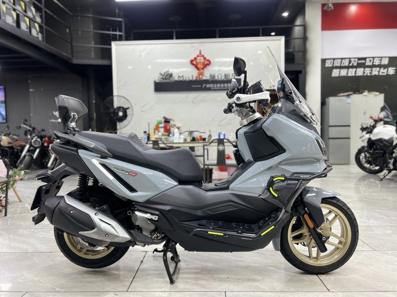 二手三阳哈士奇 Husky ADV300