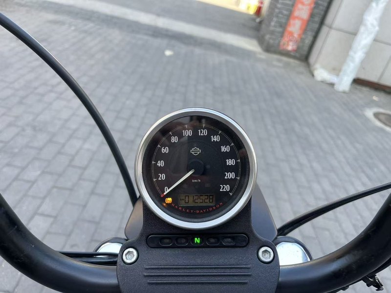 二手哈雷戴维森硬汉 lron 1200
