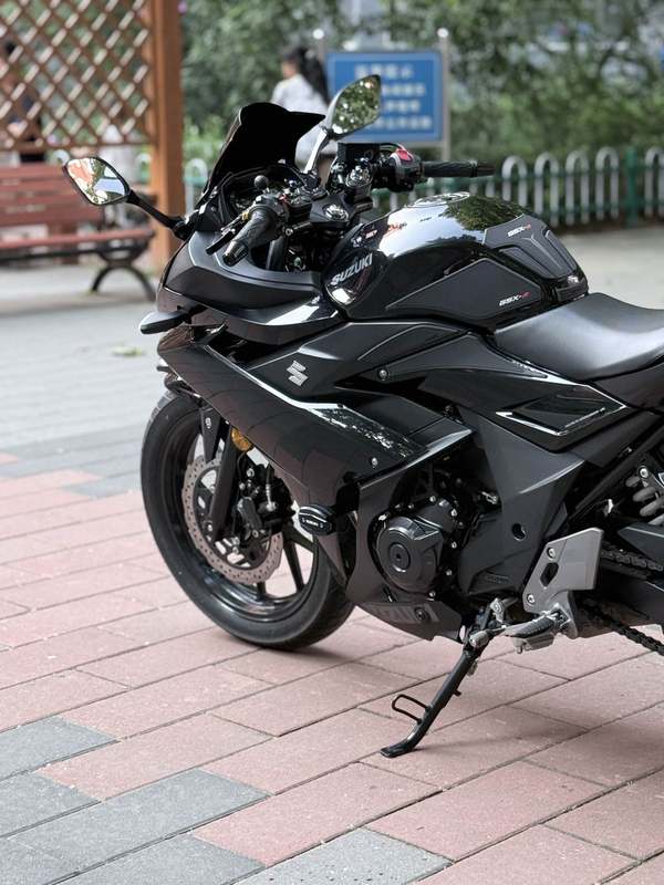 二手豪爵铃木GSX250R