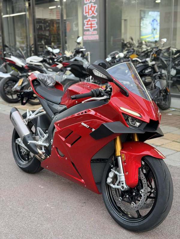 二手张雪机车820RR
