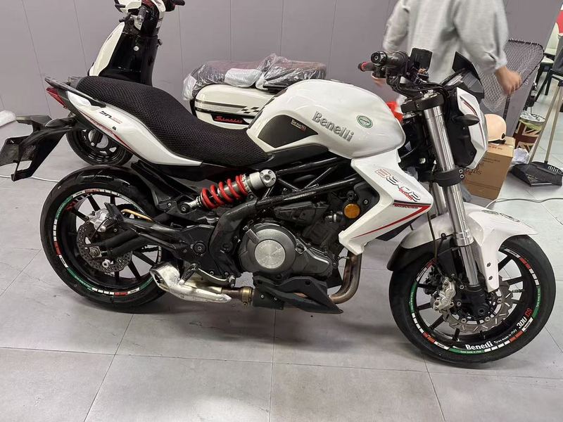 二手贝纳利蓝宝龙 BN302S