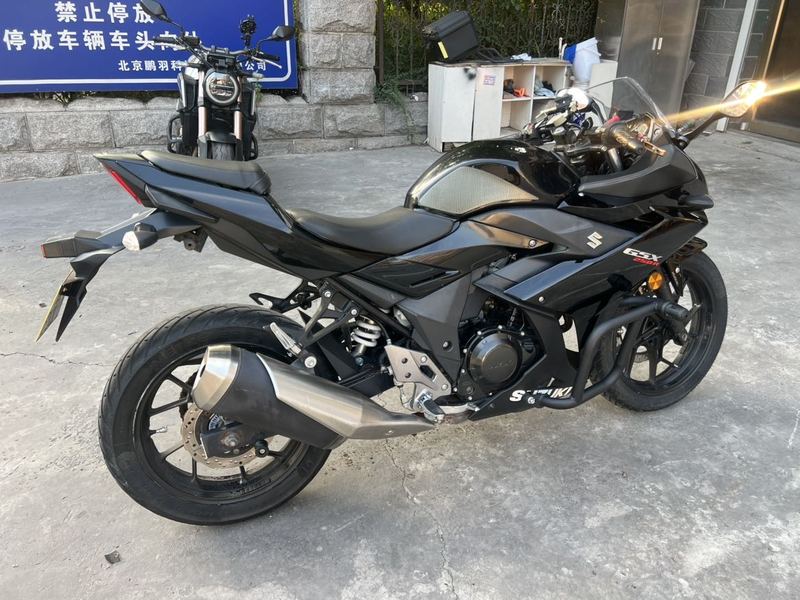 二手豪爵铃木GSX250R