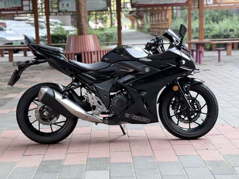 二手豪爵铃木GSX250R