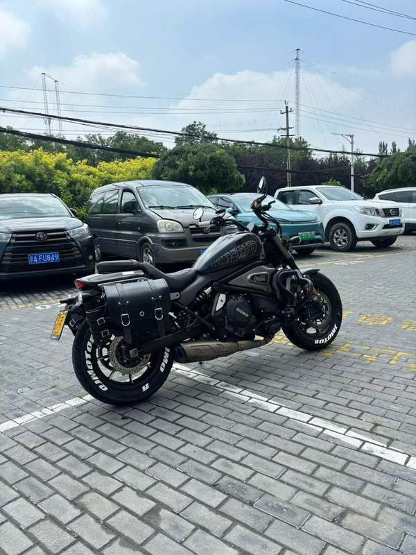 二手QJMOTOR闪700