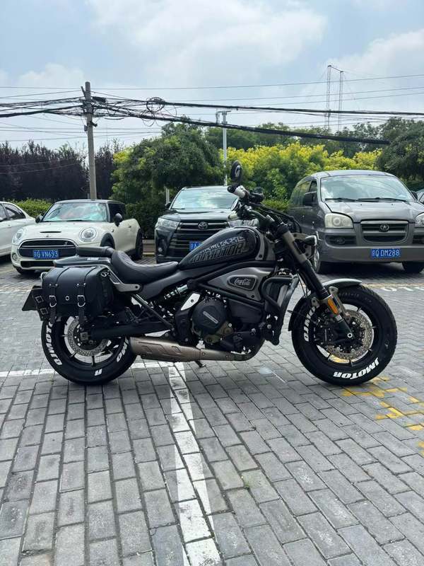 二手QJMOTOR闪700