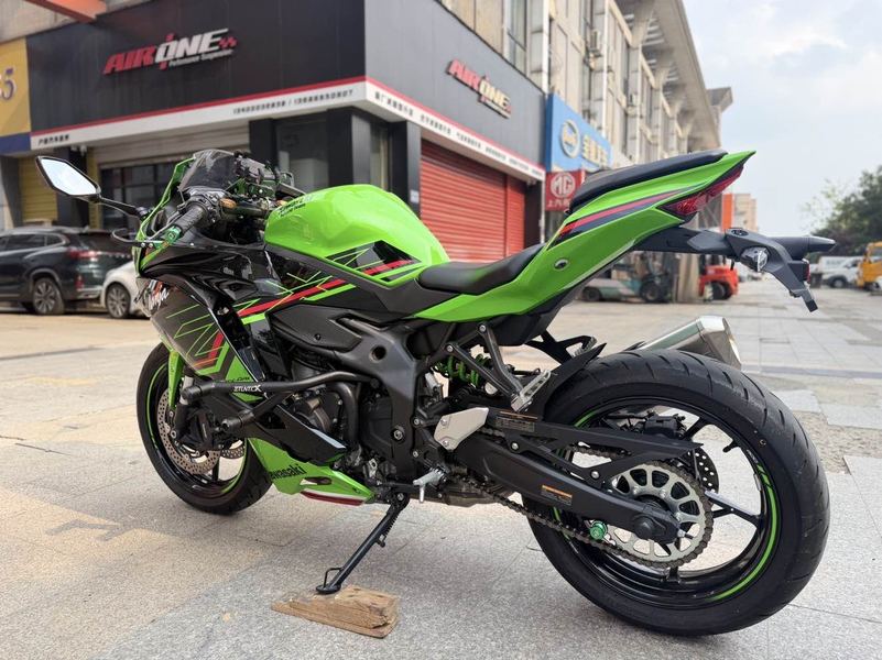 二手川崎ZX-4R