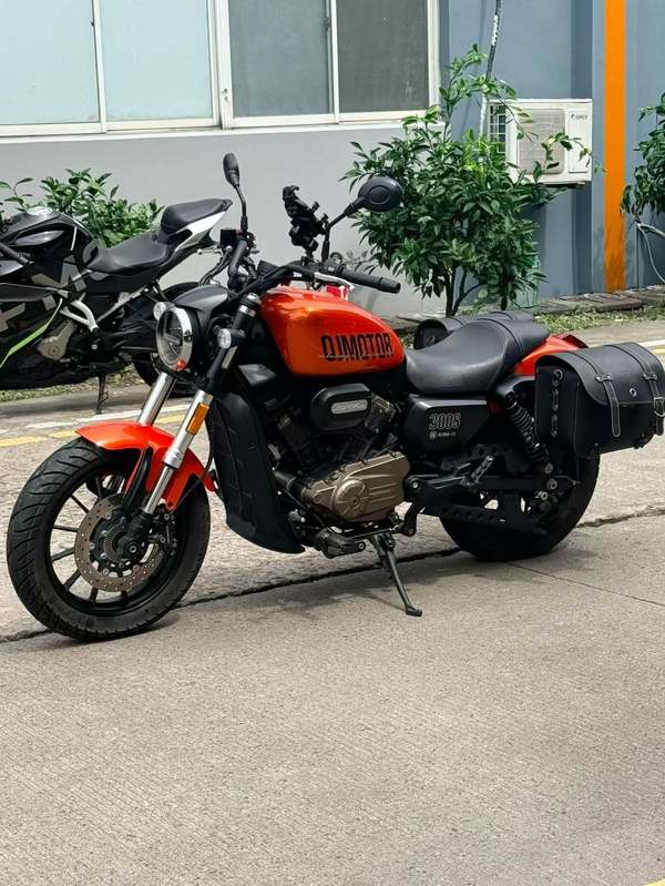 二手QJMOTOR闪300