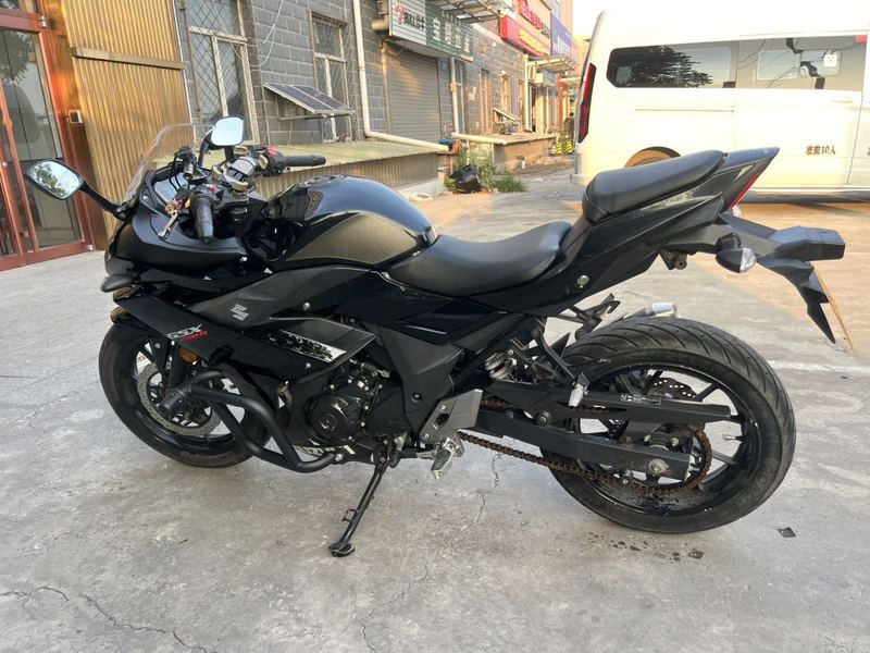 二手豪爵铃木GSX250R