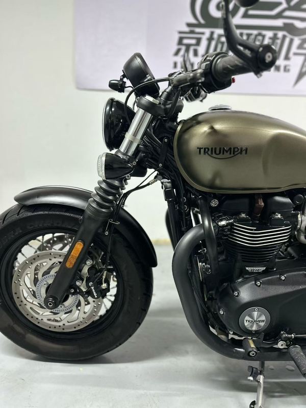 二手凯旋Bonneville Bobber