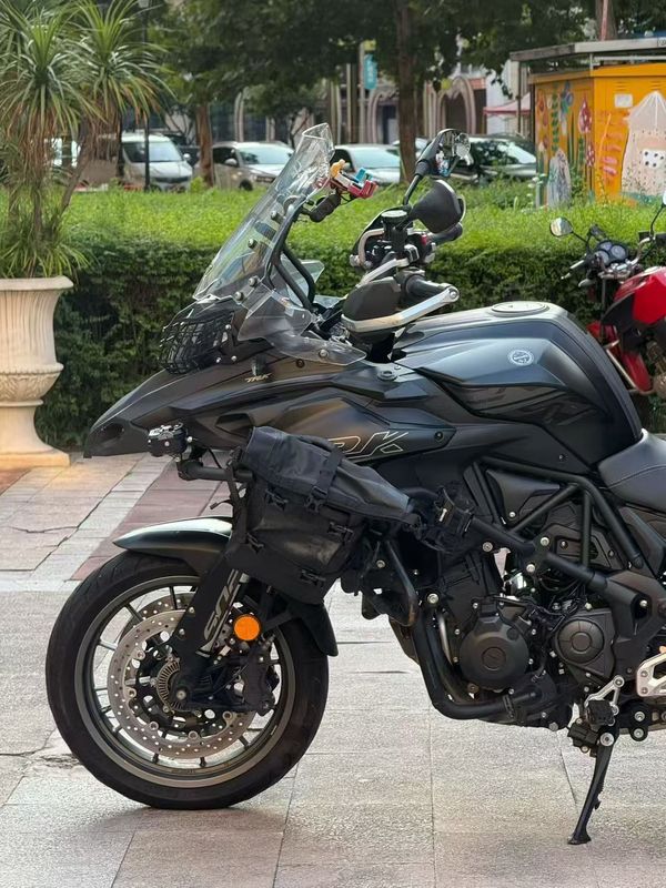 二手贝纳利金鹏 TRK502