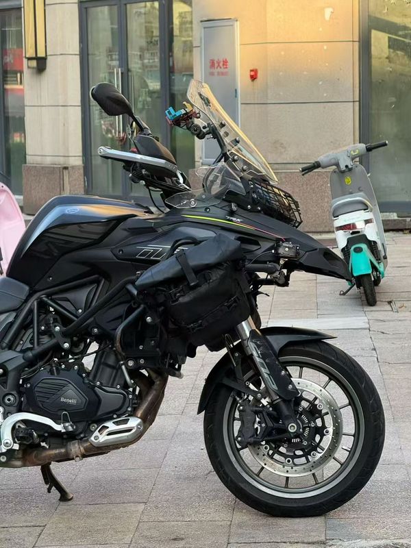 二手贝纳利金鹏 TRK502