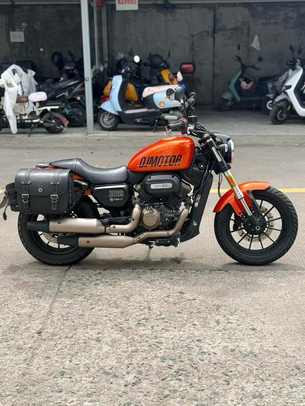 二手QJMOTOR闪300