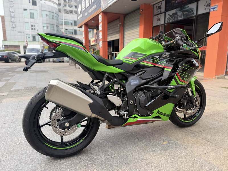 二手川崎ZX-4R