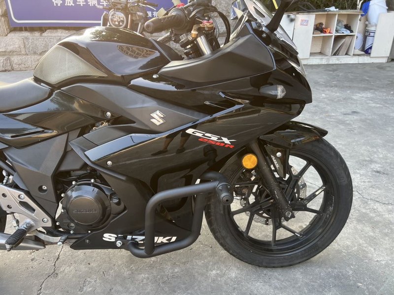 二手豪爵铃木GSX250R