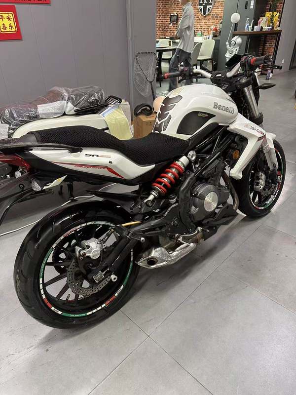 二手贝纳利蓝宝龙 BN302S