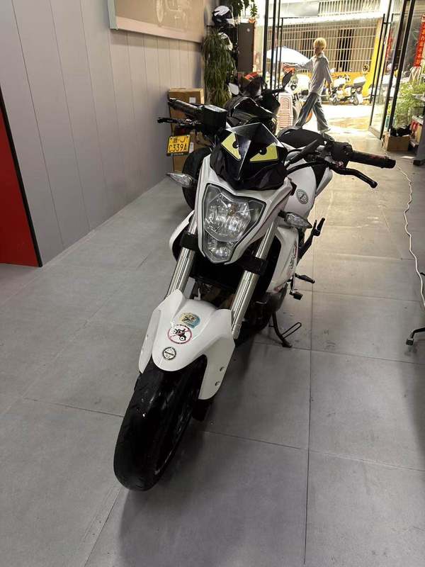 二手贝纳利蓝宝龙 BN302S