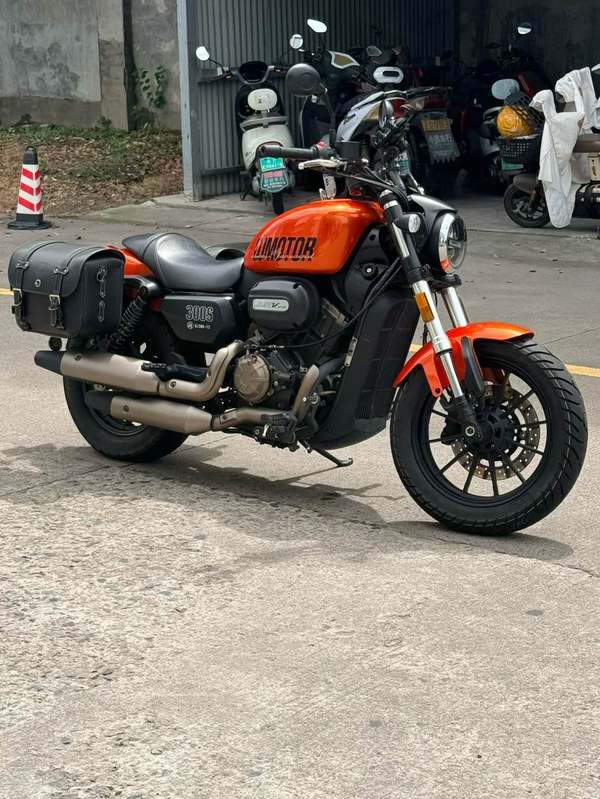 二手QJMOTOR闪300
