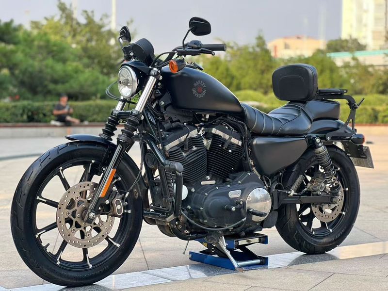 二手哈雷戴维森Iron883 硬汉