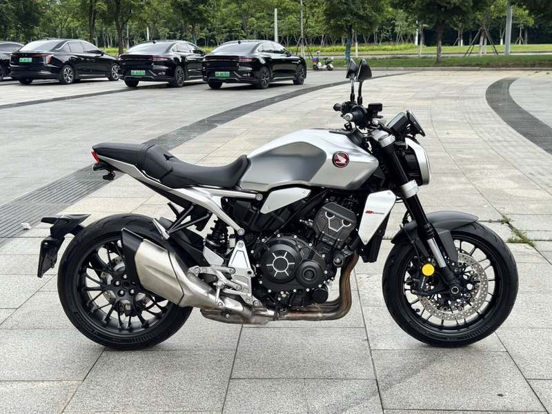 二手本田CB1000R