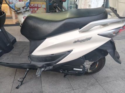 二手济南铃木优驿 UE125T