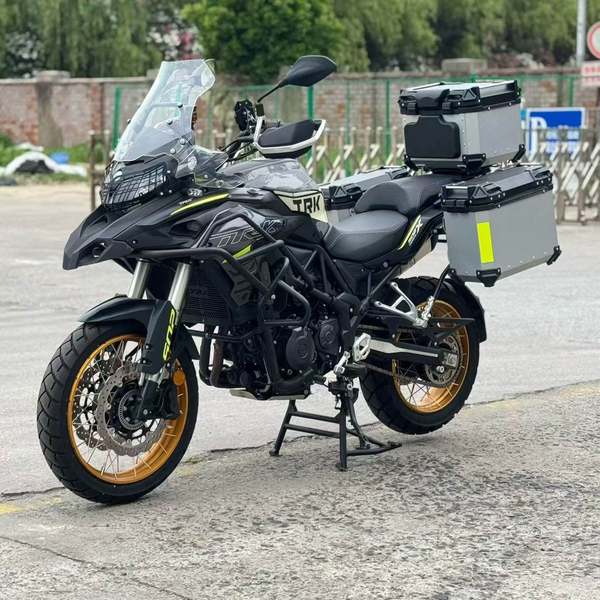 二手贝纳利金鹏 TRK502