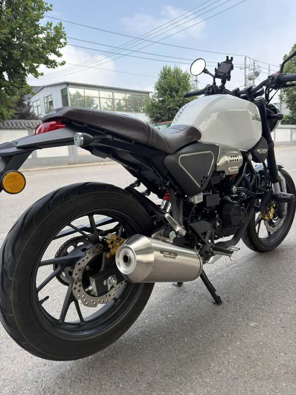 二手五羊本田鸷道 CB190SS