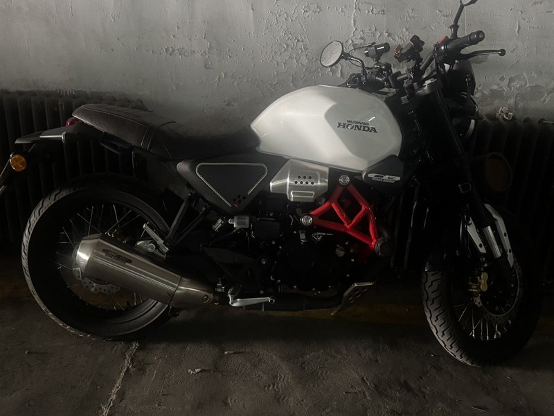 二手五羊本田鸷道 CB190SS