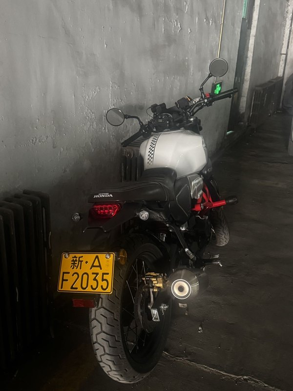 二手五羊本田鸷道 CB190SS