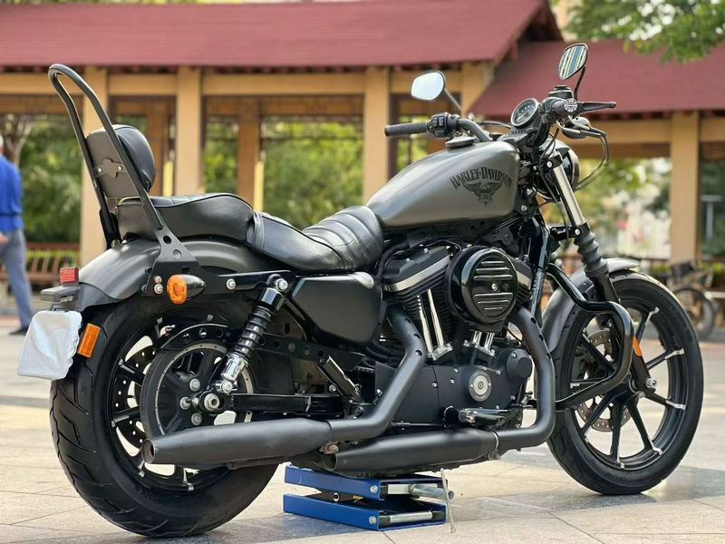 二手哈雷戴维森Iron883 硬汉