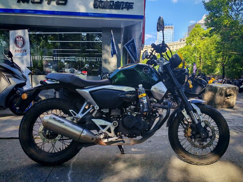 二手五羊本田鸷道 CB190SS
