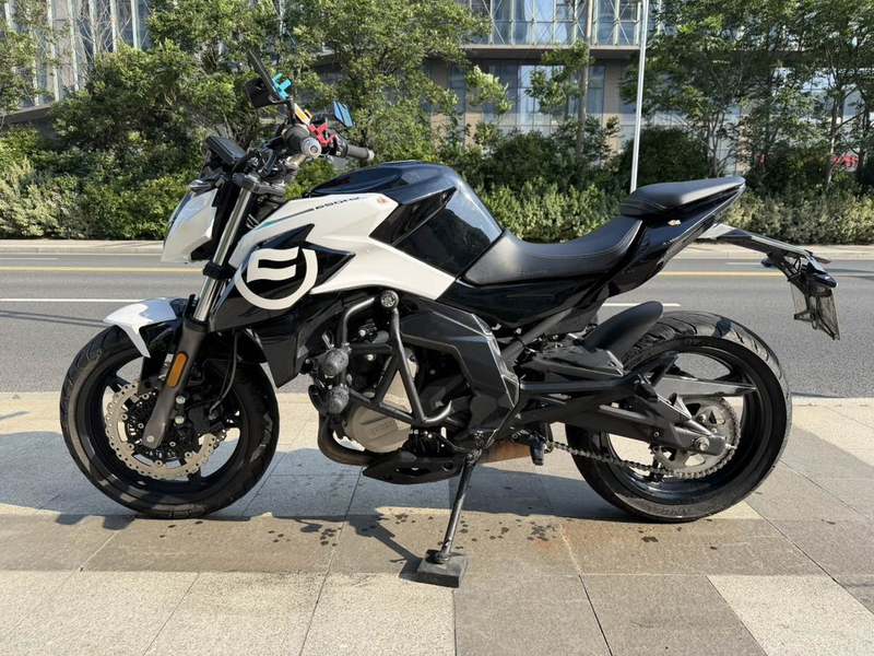 二手春风650NK